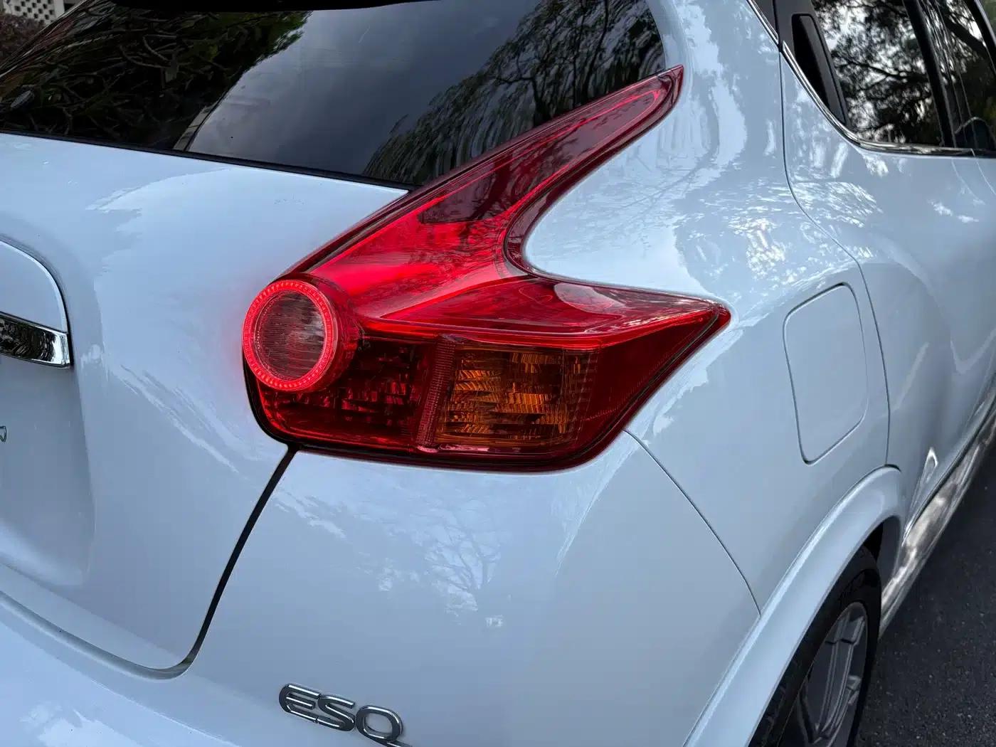 Infiniti ESQ 2014 1.6L Sporty Edition — миниатюра 18