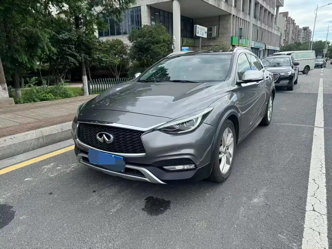 Infiniti QX30 2017 1.6T 2WD Sport Edition — миниатюра 1
