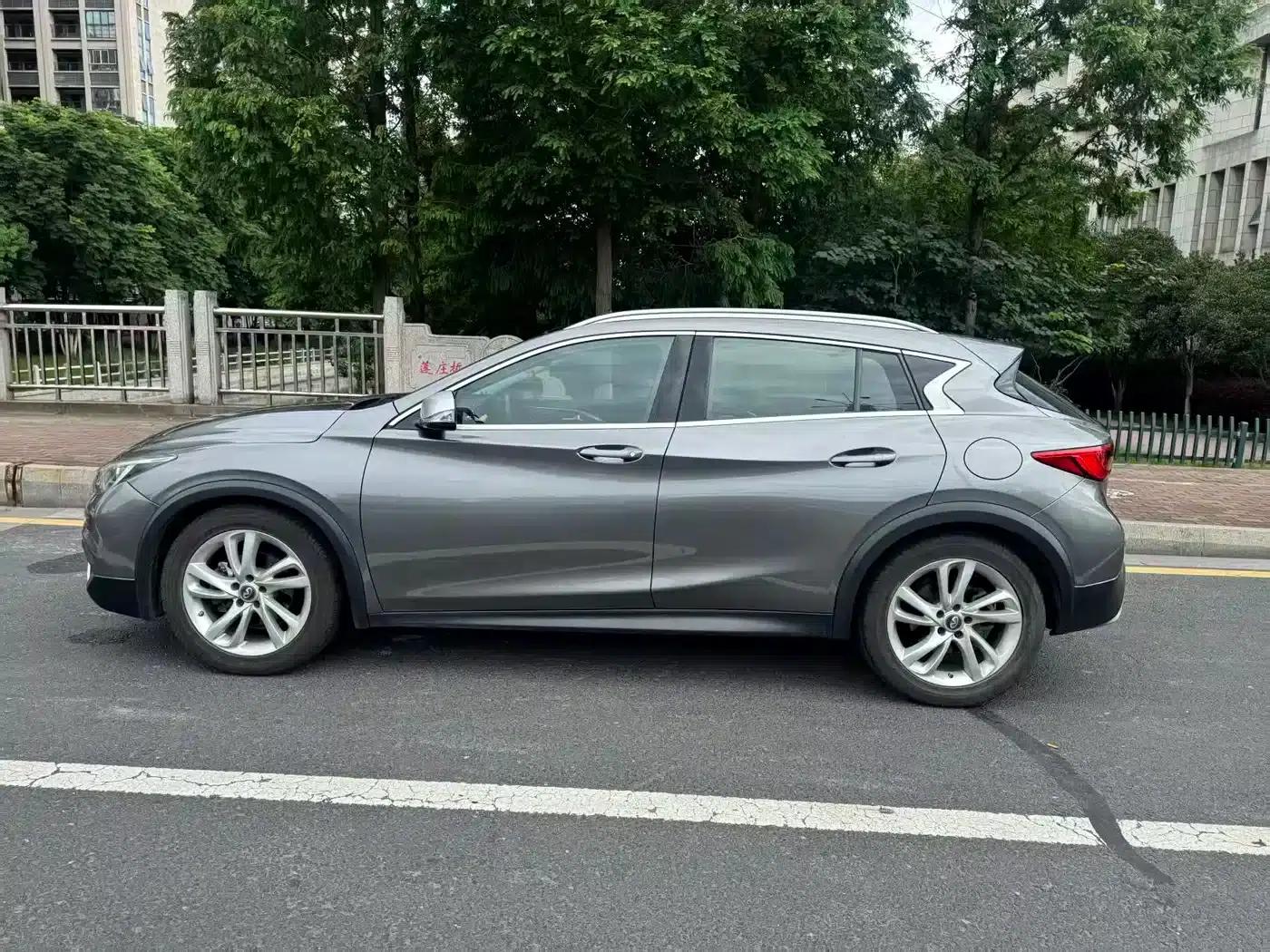 Infiniti QX30 2017 1.6T 2WD Sport Edition — миниатюра 8