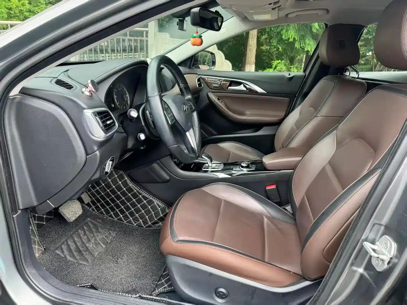 Infiniti QX30 2017 1.6T 2WD Sport Edition — миниатюра 10