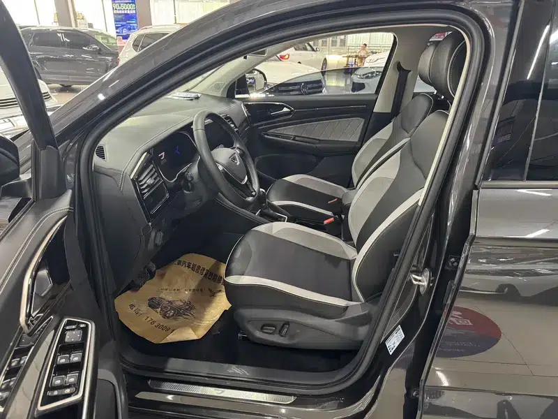 Jetta VS7 2022 280TSI Automatic High-Gloss Enjoy Edition — миниатюра 10