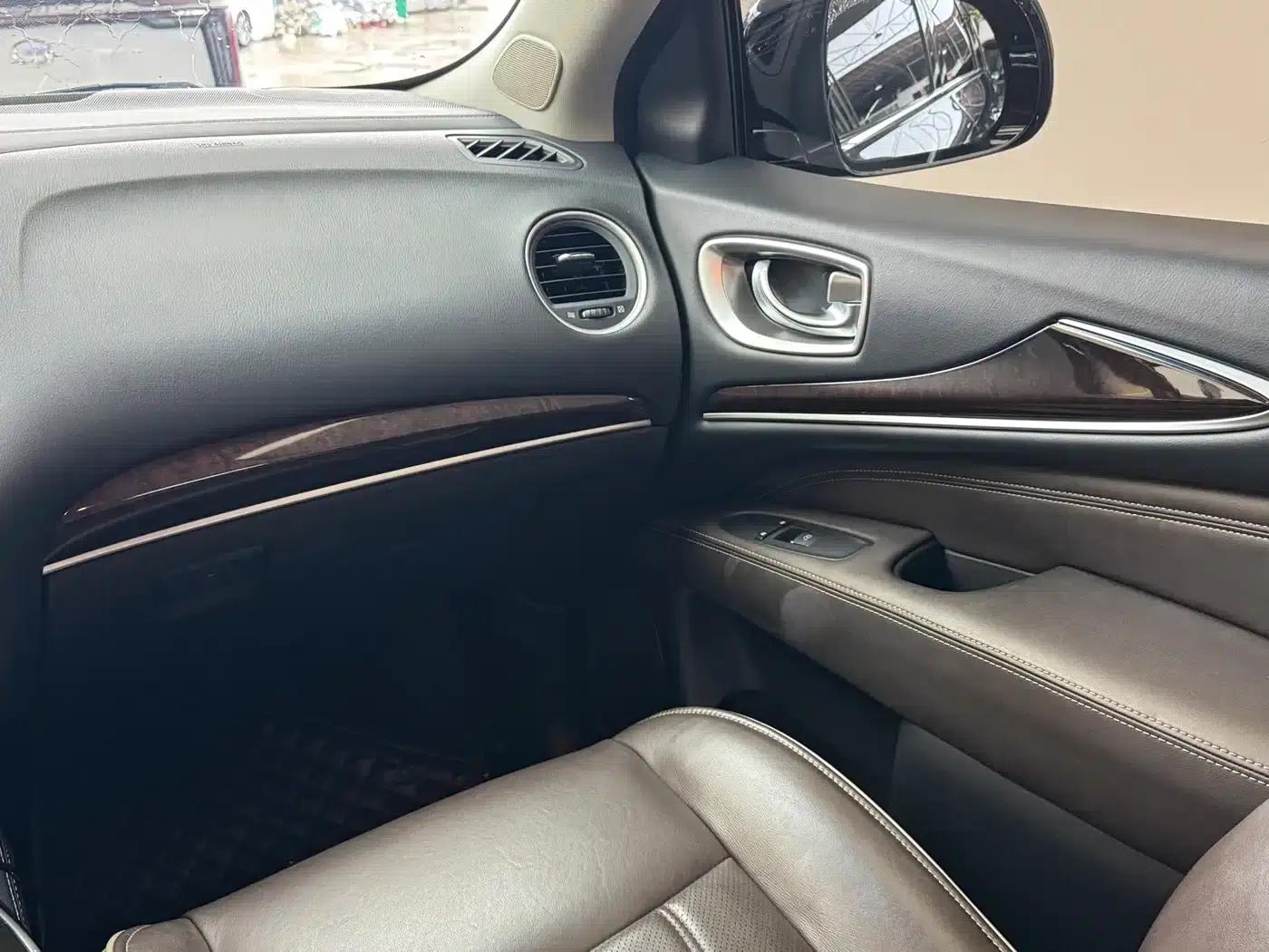 Infiniti QX60 (Imported) 2018 2.5 S/C Hybrid 2WD Champion Family Edition — миниатюра 12