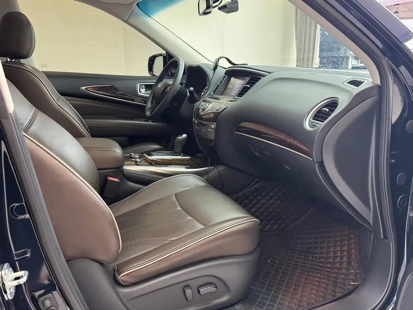 Infiniti QX60 (Imported) 2018 2.5 S/C Hybrid 2WD Champion Family Edition — миниатюра 17