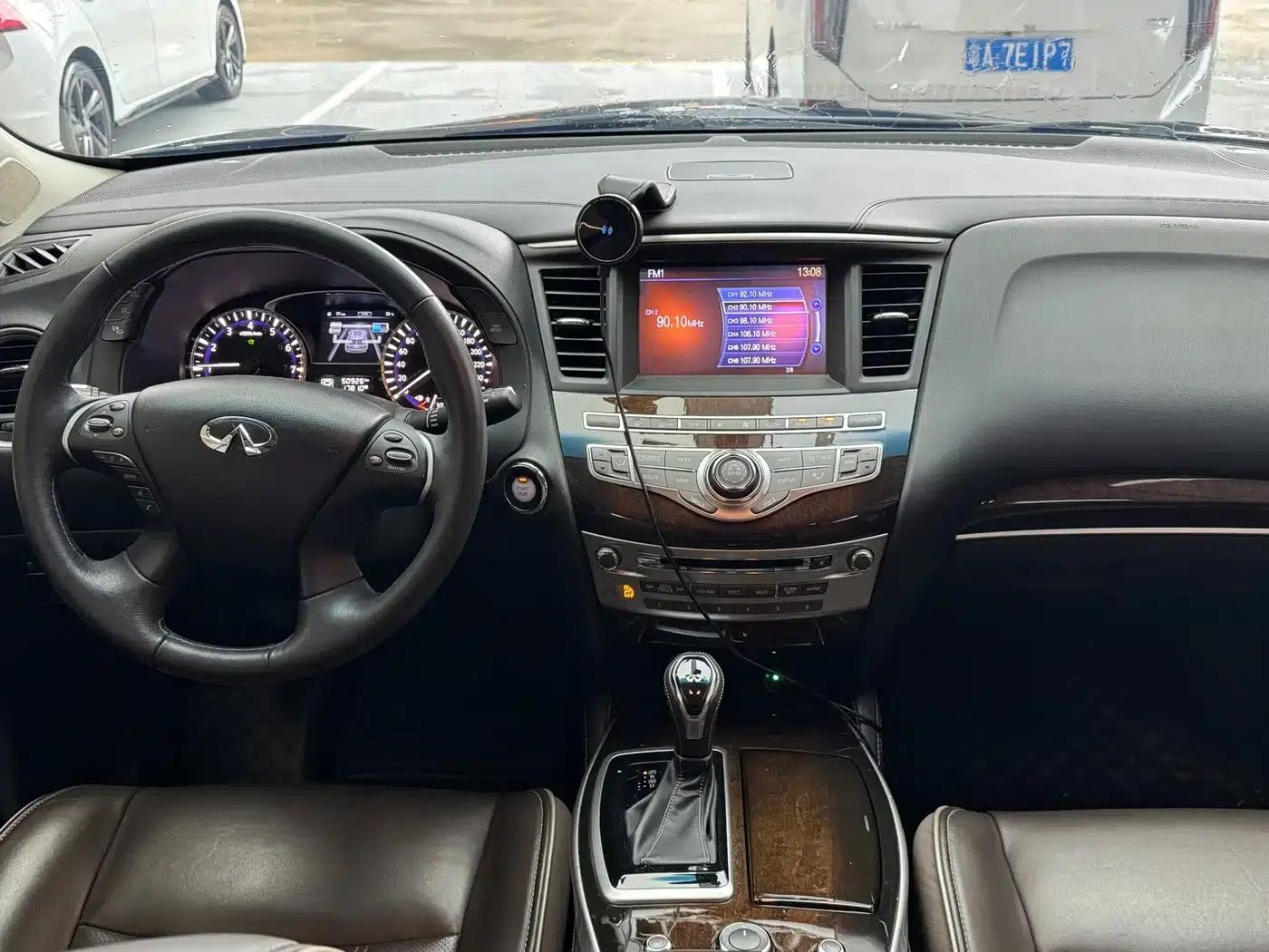 Infiniti QX60 (Imported) 2018 2.5 S/C Hybrid 2WD Champion Family Edition — миниатюра 10