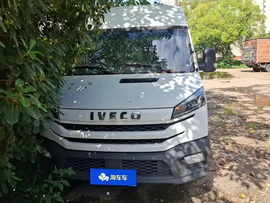 Iveco DeYi 2022 2.5T A37 M1 Bus, 5-9 Seats, Long Wheelbase, Mid-Roof, Dual Tires, Manual Door — миниатюра 2