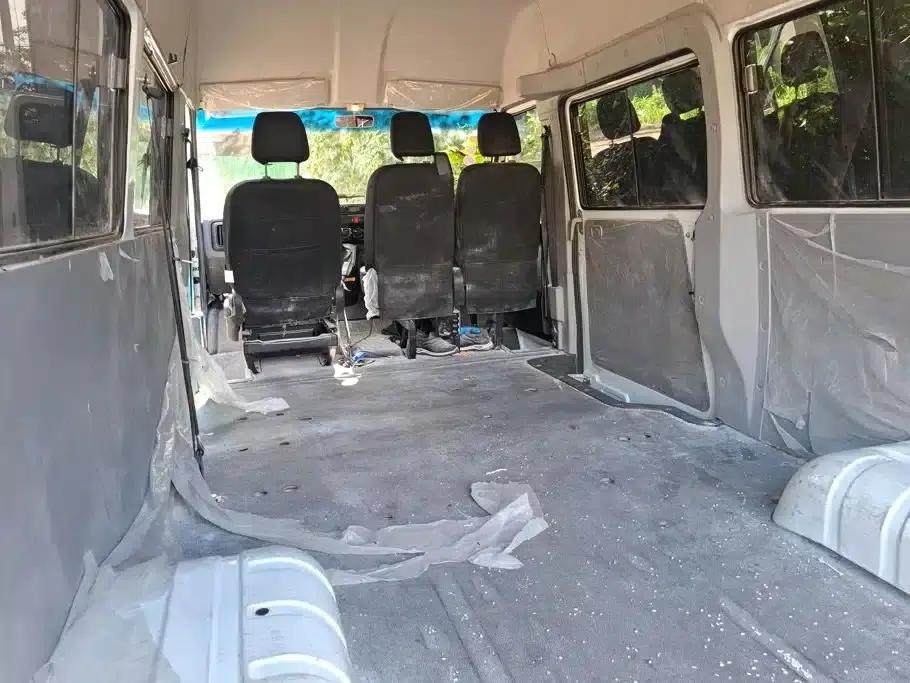 Iveco DeYi 2022 2.5T A37 M1 Bus, 5-9 Seats, Long Wheelbase, Mid-Roof, Dual Tires, Manual Door — миниатюра 11