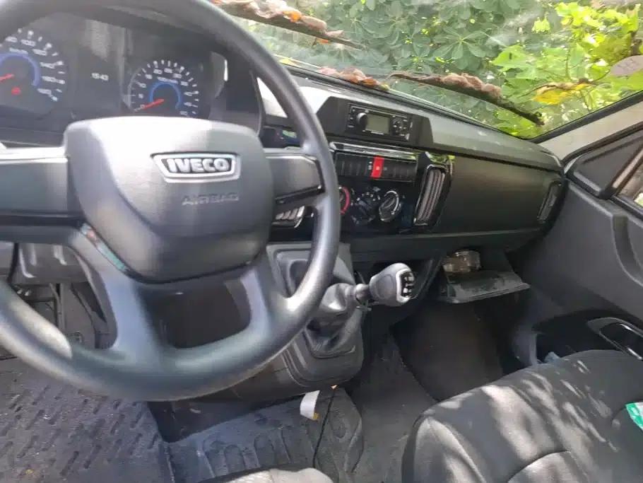 Iveco DeYi 2022 2.5T A37 M1 Bus, 5-9 Seats, Long Wheelbase, Mid-Roof, Dual Tires, Manual Door — миниатюра 12