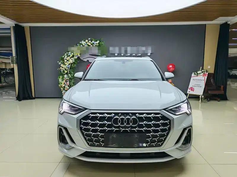 Audi Q3 2024 35 TFSI Fashion Dynamic Edition — миниатюра 2
