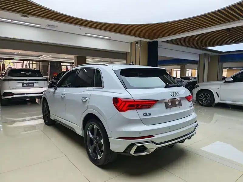 Audi Q3 2024 35 TFSI Fashion Dynamic Edition — миниатюра 4