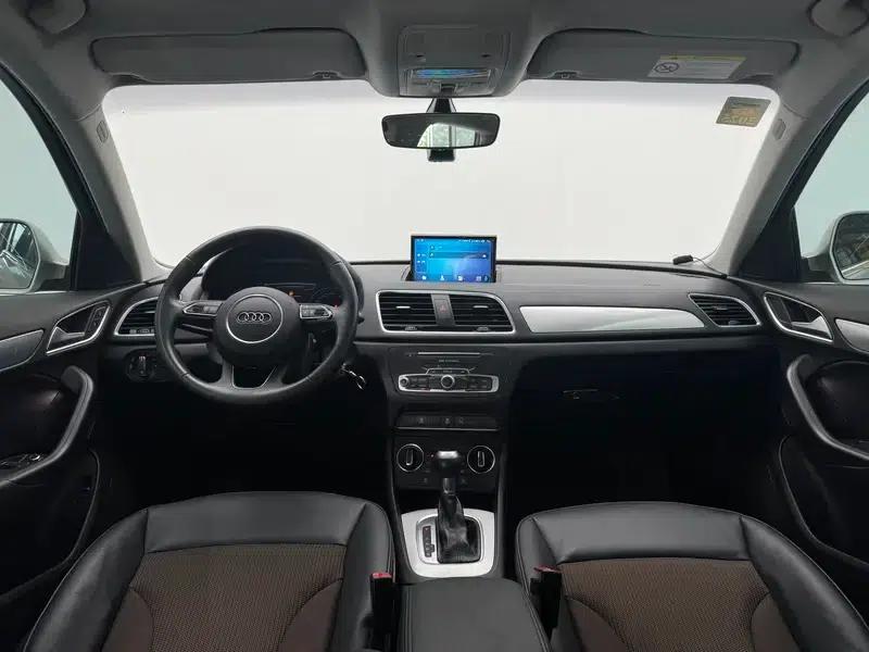 Audi Q3 2018 30th Anniversary Edition 35 TFSI Fashion Model — миниатюра 14