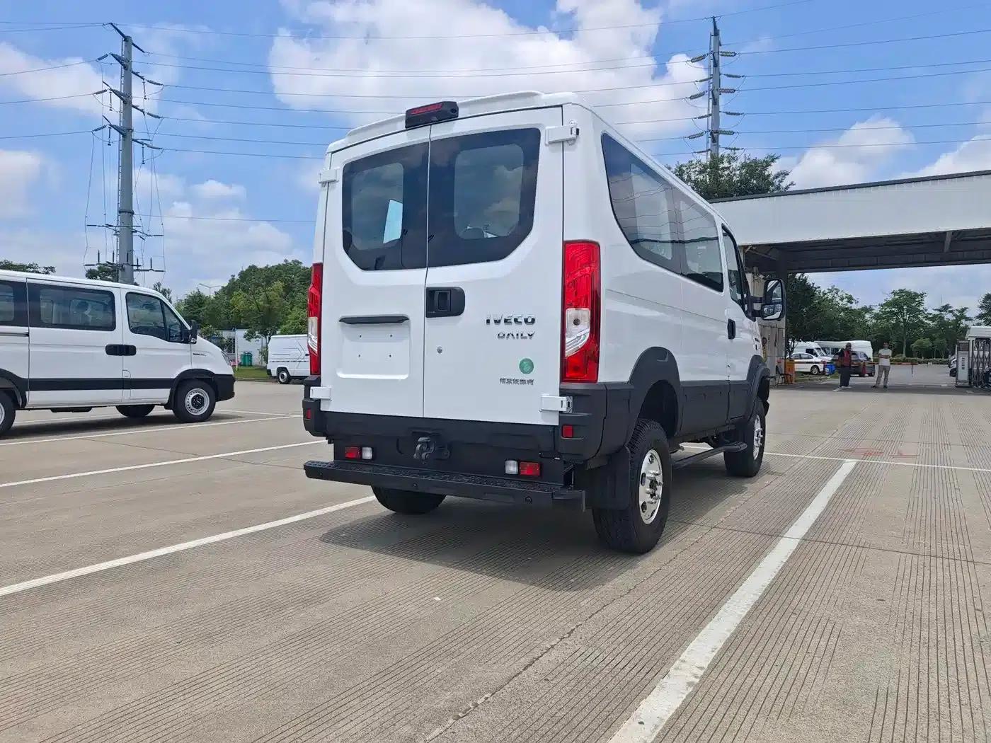 Iveco OB 2025 Mountain & Sea 3.0T Off-Road Passenger Vehicle (Automatic Short Wheelbase) — миниатюра 14