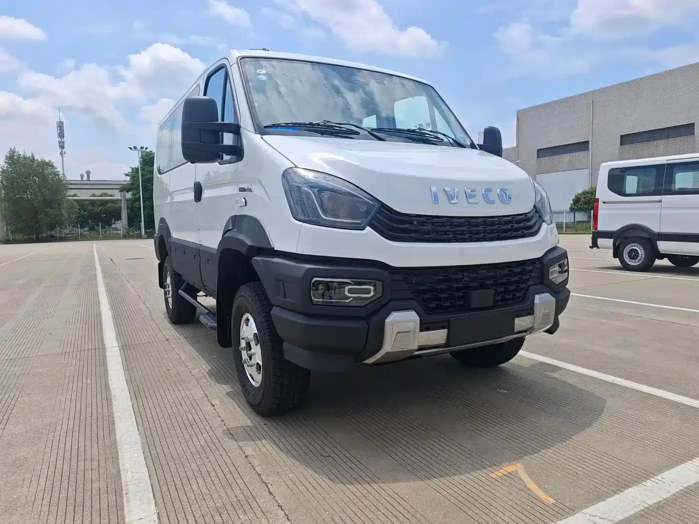Iveco OB 2025 Mountain & Sea 3.0T Off-Road Passenger Vehicle (Automatic Short Wheelbase) — миниатюра 3