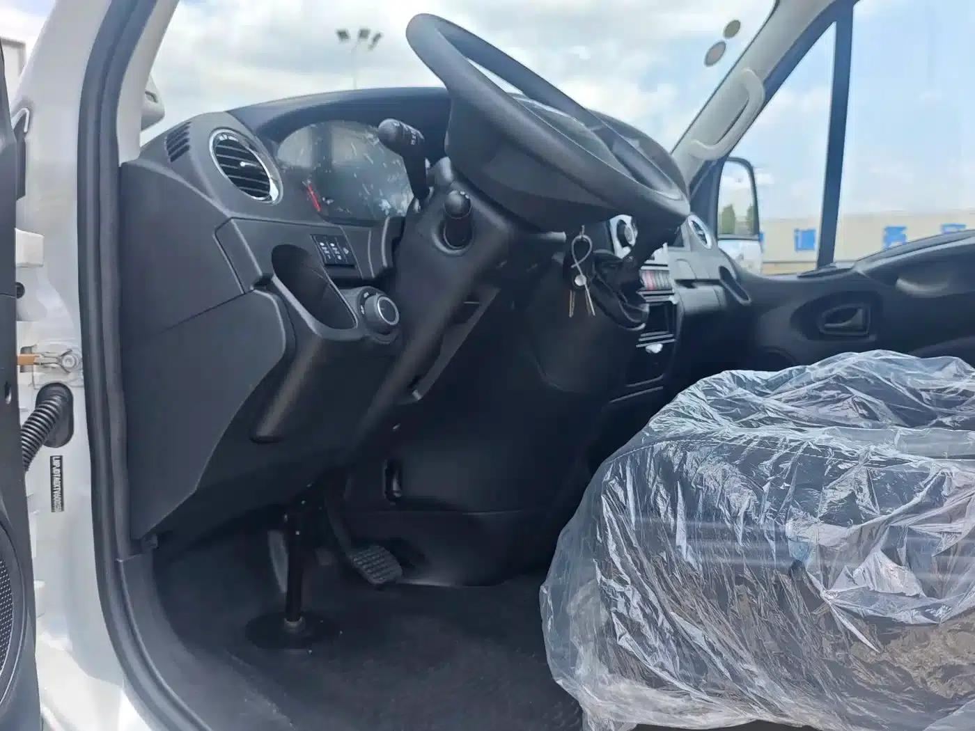 Iveco OB 2025 Mountain & Sea 3.0T Off-Road Passenger Vehicle (Automatic Short Wheelbase) — миниатюра 7