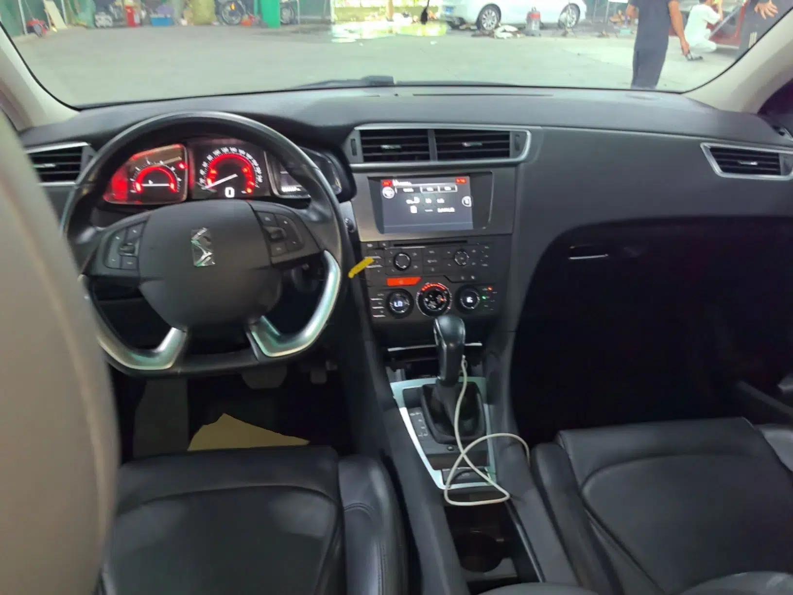 DS 5LS 2014 1.6T Elegant Version THP160 — миниатюра 12