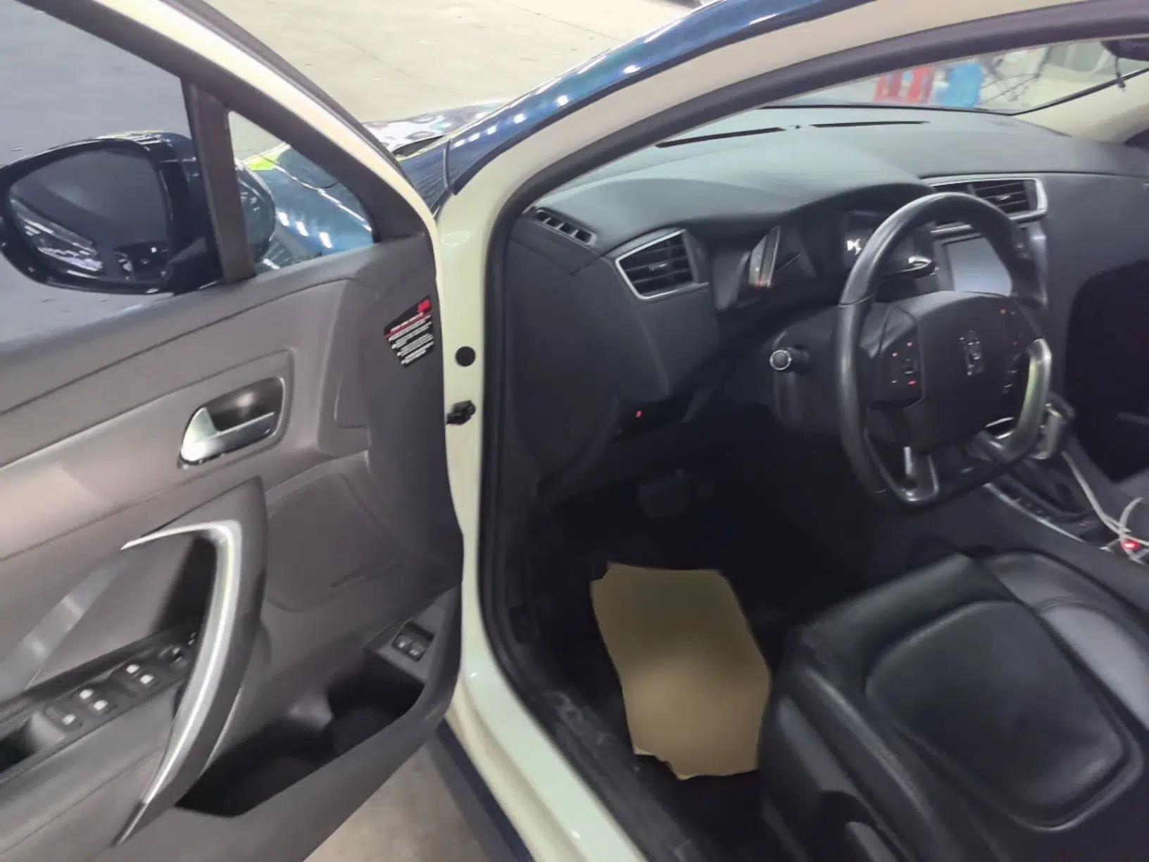 DS 5LS 2014 1.6T Elegant Version THP160 — миниатюра 18
