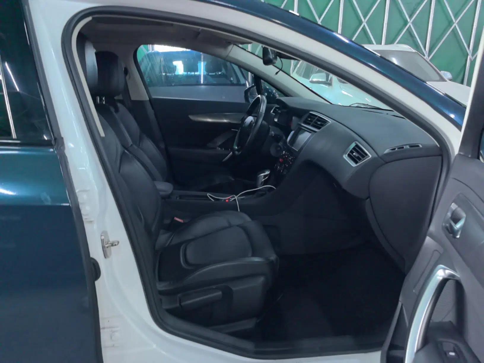 DS 5LS 2014 1.6T Elegant Version THP160 — миниатюра 19