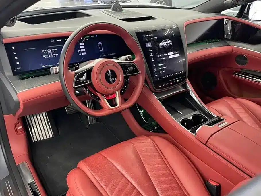 Looking up at the U7 2025 EV five-seater luxury edition — миниатюра 7