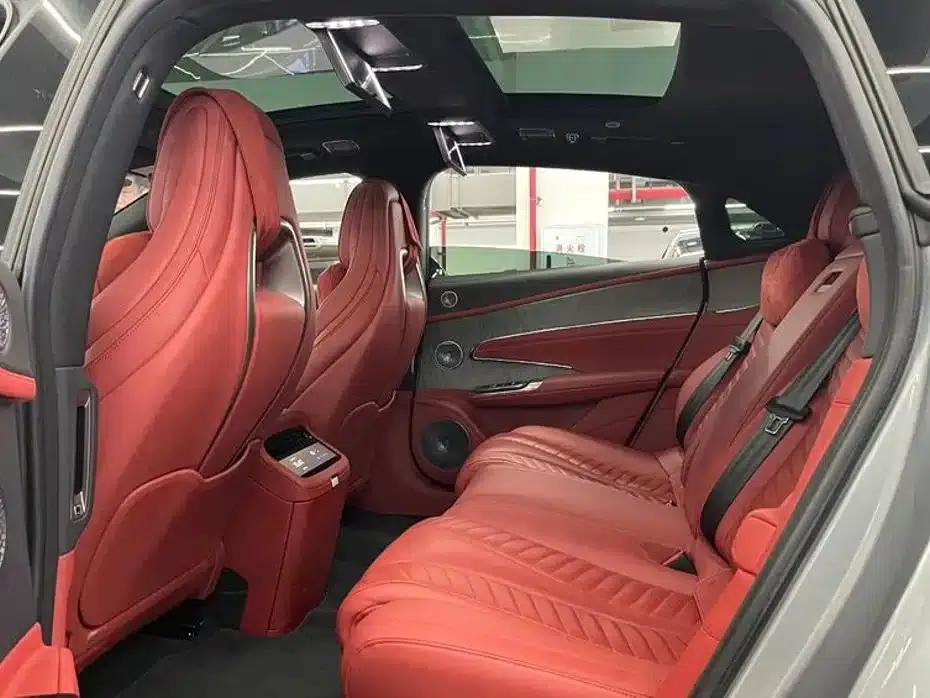 Looking up at the U7 2025 EV five-seater luxury edition — миниатюра 8