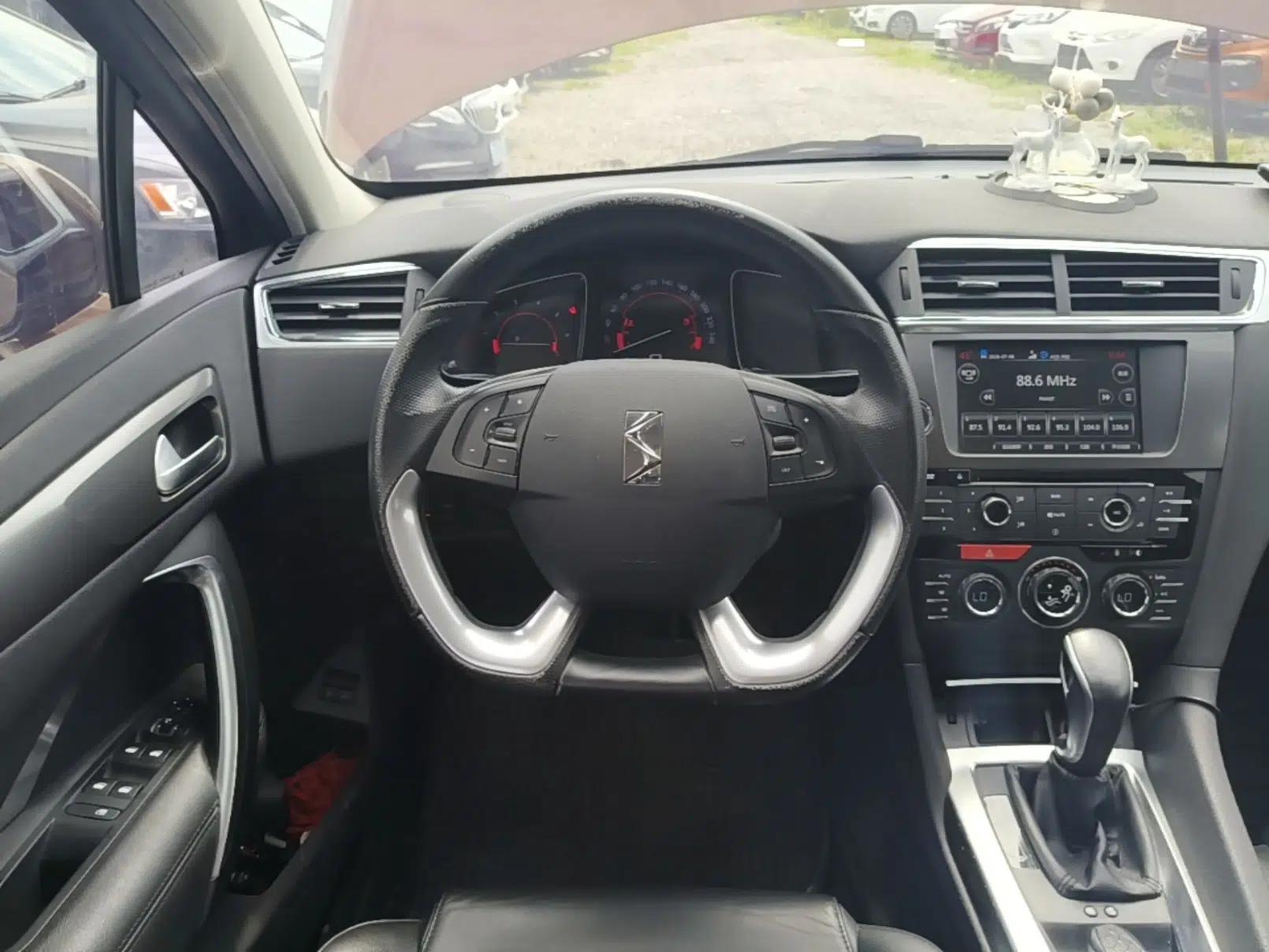 DS 6 2016 1.6T Luxury Edition THP160 — миниатюра 13