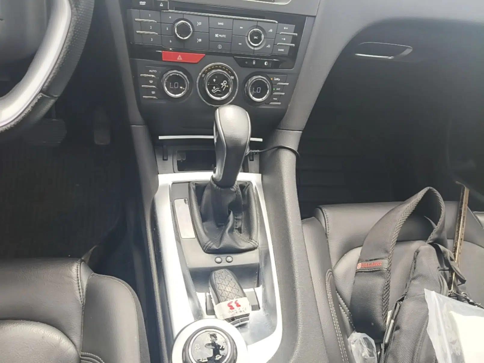 DS 6 2016 1.6T Luxury Edition THP160 — миниатюра 16