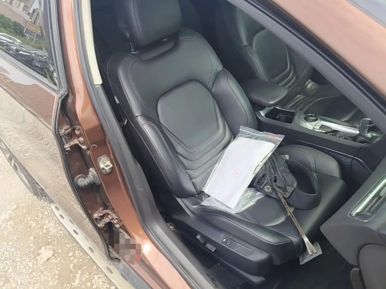 DS 6 2016 1.6T Luxury Edition THP160 — миниатюра 19