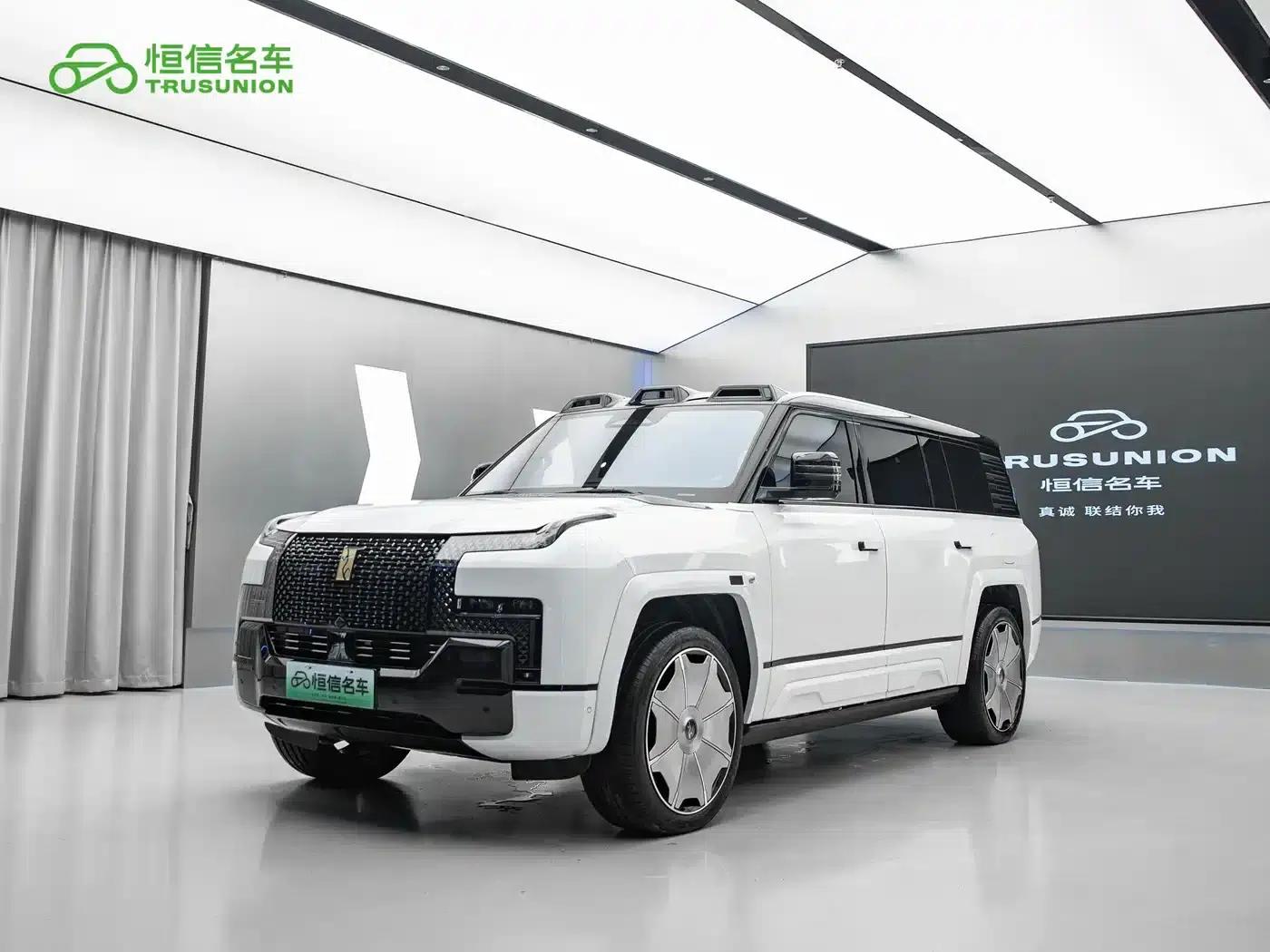 Looking up at the U8 L 2025 Dingshi Edition — миниатюра 1