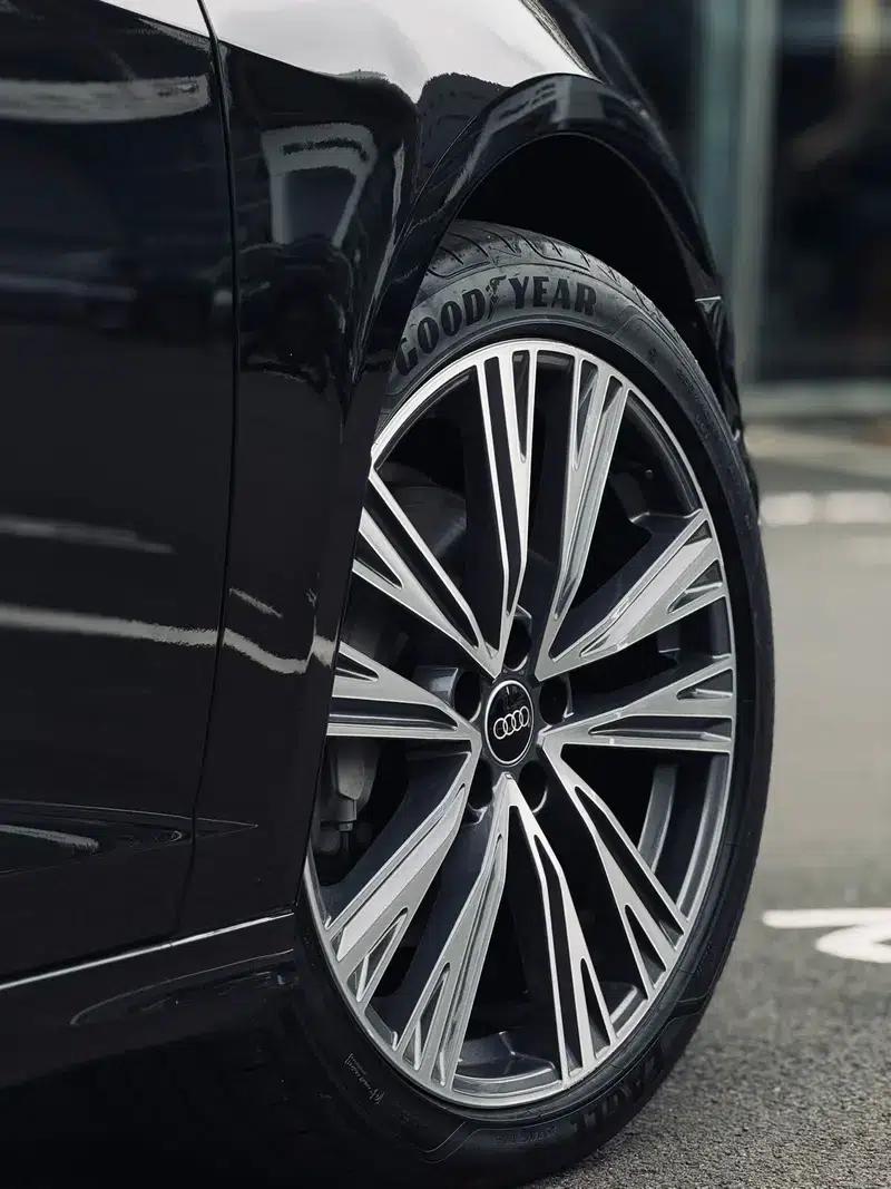 Audi A6L 2025 45 TFSI quattro Premium Dynamic Edition — миниатюра 3