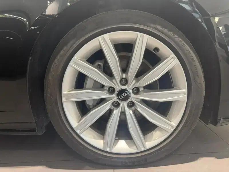 Audi A6L 2021 40 TFSI Luxury Dynamic — миниатюра 4