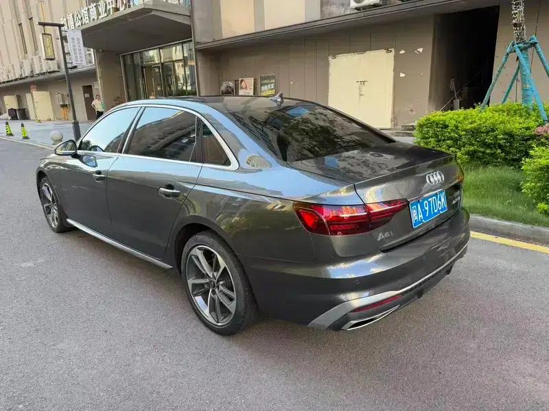 Audi A4L 2021 40TFSI Enjoy Life Edition — миниатюра 3