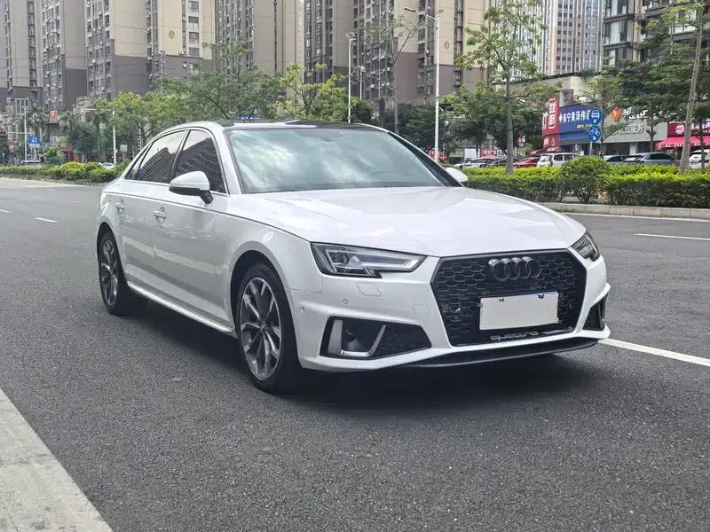 Audi A4L 2019 40 TFSI Fashion Edition (National V Emission Standard) — миниатюра 3