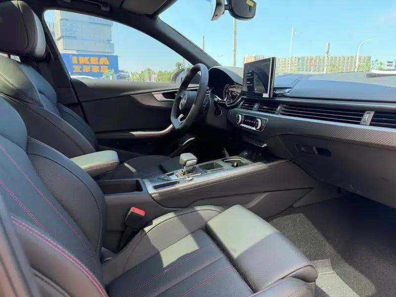 Audi A4L 2025 2 Million Unit Enjoyment Edition 40 TFSI Luxury Dynamic Model — миниатюра 8