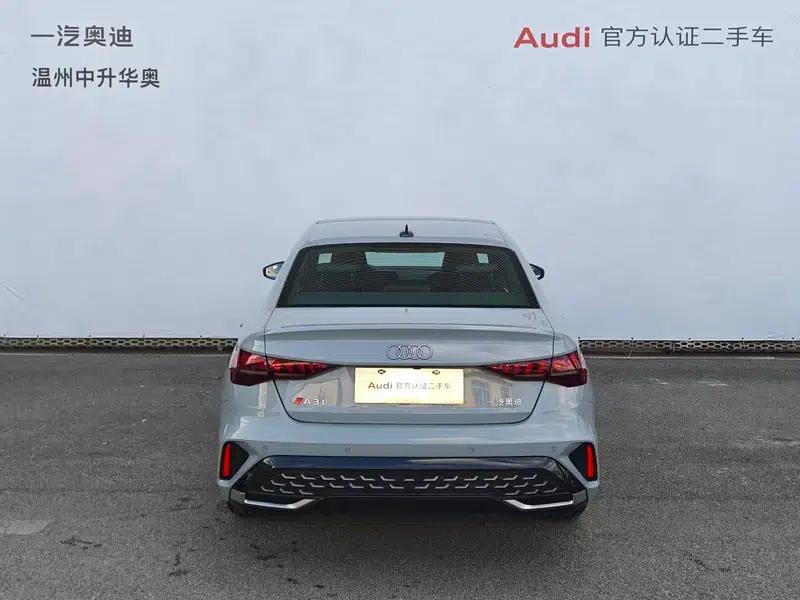 Audi A3 2025 A3L Limousine 35 TFSI Flying Spur Luxury Edition — миниатюра 3
