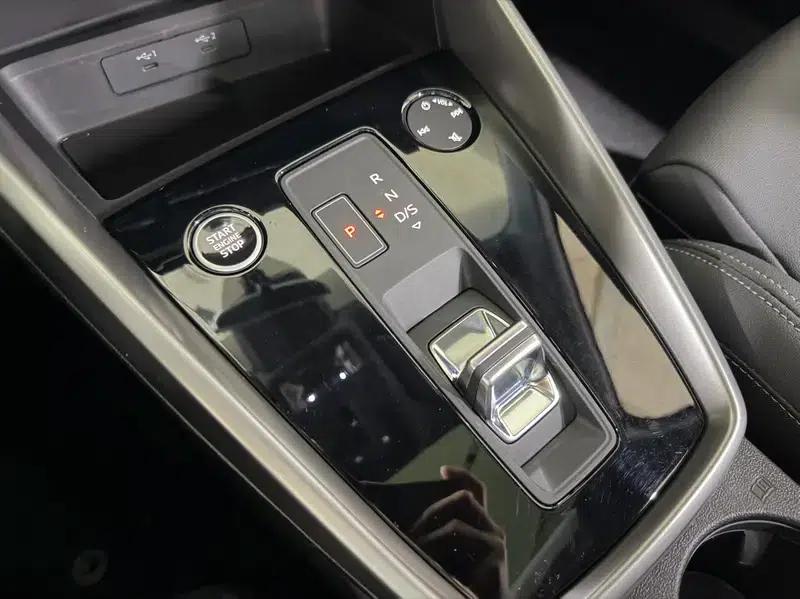 Audi A3 2023 Facelift A3L Limousine 35 TFSI Sporty Edition — миниатюра 16