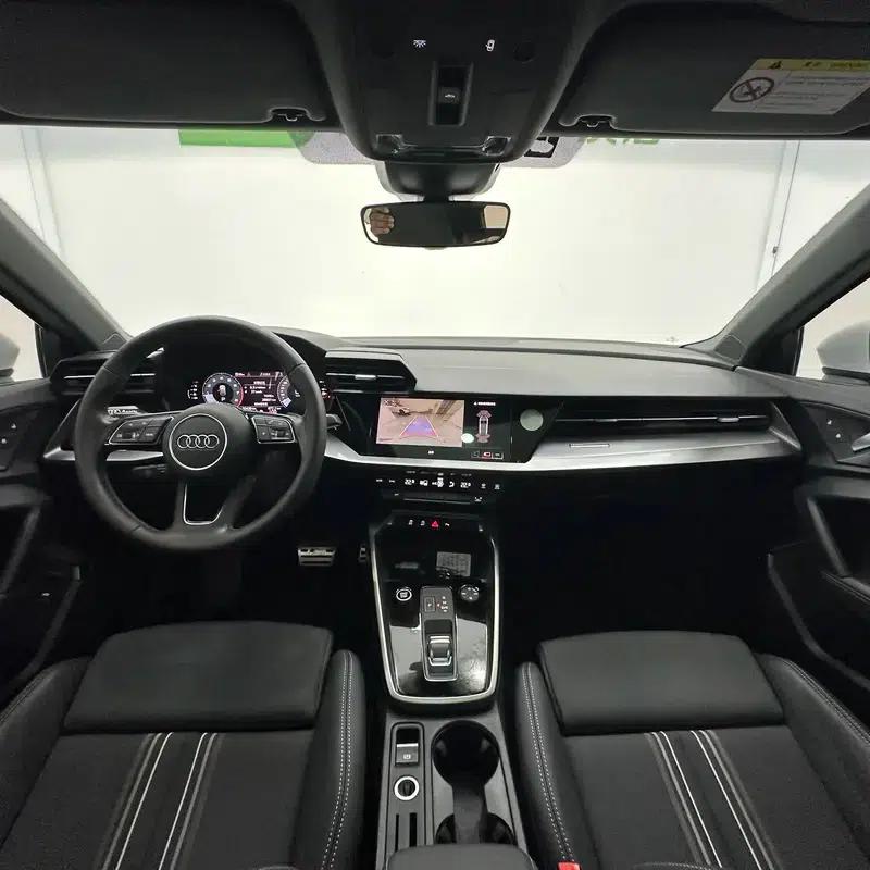 Audi A3 2023 Facelift Sportback 35 TFSI Fashion Sporty Model — миниатюра 11