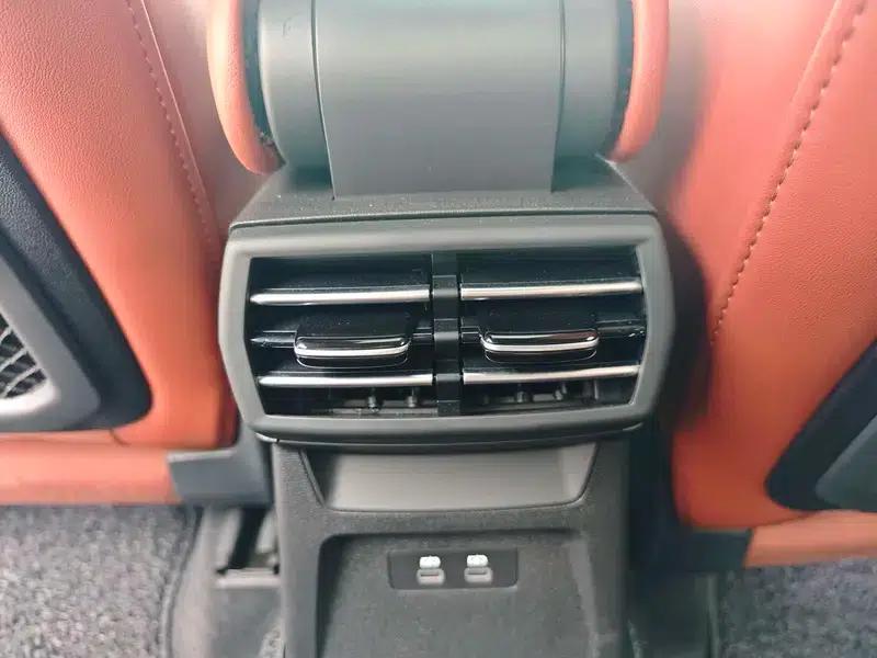 Audi A3 2025 A3L Limousine 35 TFSI Flying Spur Luxury Edition — миниатюра 11