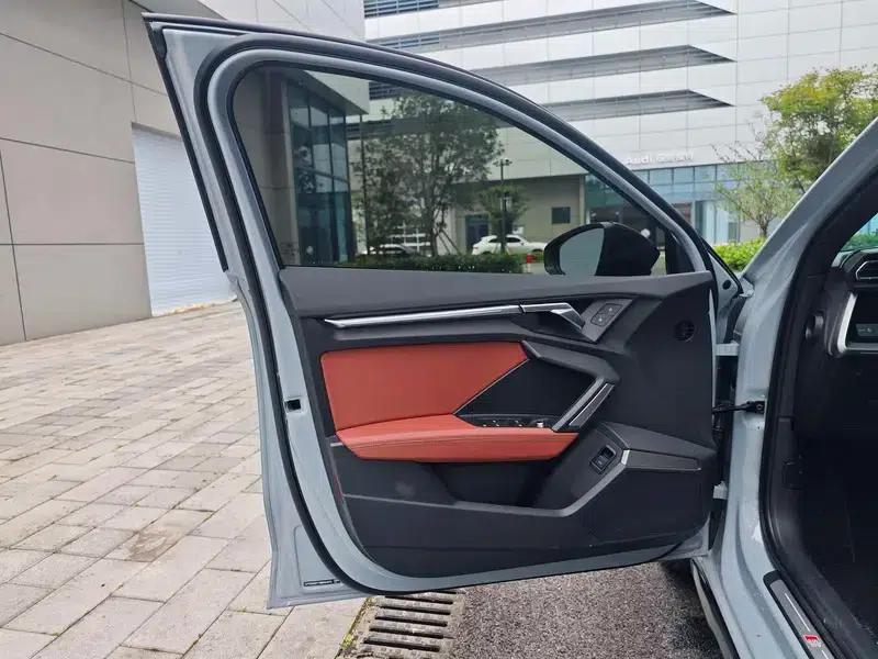 Audi A3 2025 A3L Limousine 35 TFSI Flying Spur Luxury Edition — миниатюра 19