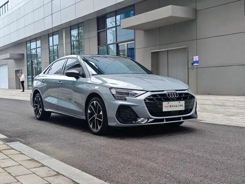 Audi A3 2025 A3L Limousine 35 TFSI Flying Spur Luxury Edition — миниатюра 3