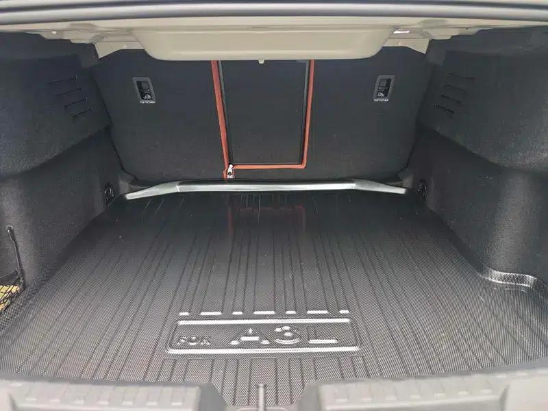 Audi A3 2025 A3L Limousine 35 TFSI Flying Spur Luxury Edition — миниатюра 21