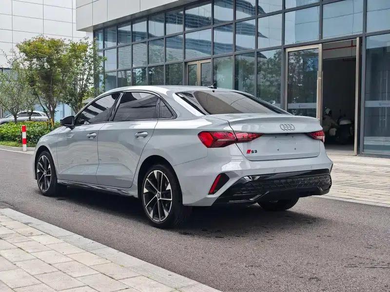 Audi A3 2025 A3L Limousine 35 TFSI Flying Spur Luxury Edition — миниатюра 5