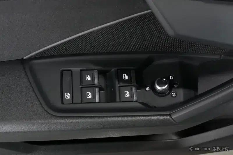 Audi A3 2021 Sportback 35 TFSI Progressive Sport — миниатюра 22