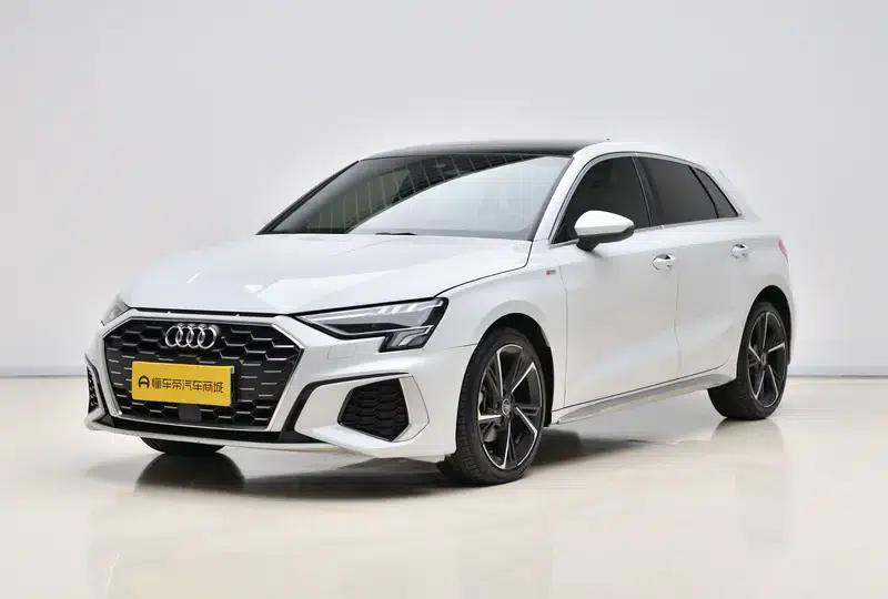 Audi A3 2023 Facelift Sportback 35 TFSI Fashion Sporty Model — миниатюра 1