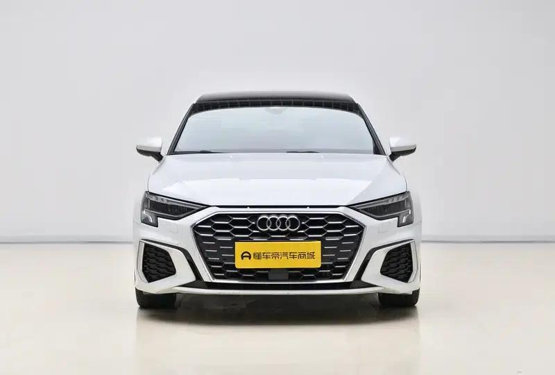 Audi A3 2023 Facelift Sportback 35 TFSI Fashion Sporty Model — миниатюра 2