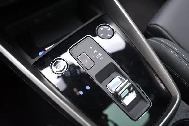 Audi A3 2023 Facelift Sportback 35 TFSI Fashion Sporty Model — миниатюра 16