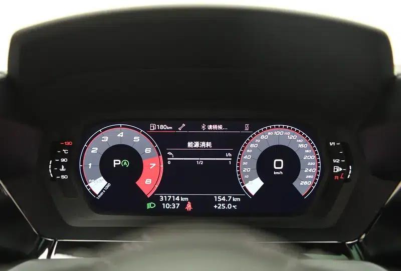 Audi A3 2023 Facelift Sportback 35 TFSI Fashion Sporty Model — миниатюра 18