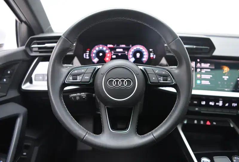 Audi A3 2023 Facelift Sportback 35 TFSI Fashion Sporty Model — миниатюра 19