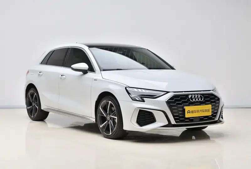 Audi A3 2023 Facelift Sportback 35 TFSI Fashion Sporty Model — миниатюра 3