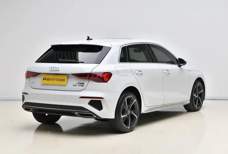 Audi A3 2023 Facelift Sportback 35 TFSI Fashion Sporty Model — миниатюра 7