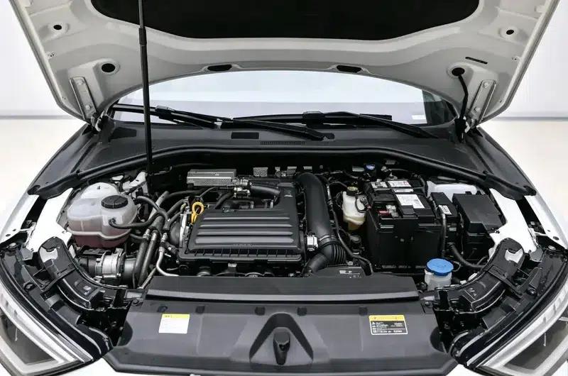 Audi A3 2023 Facelift Sportback 35 TFSI Fashion Sporty Model — миниатюра 10