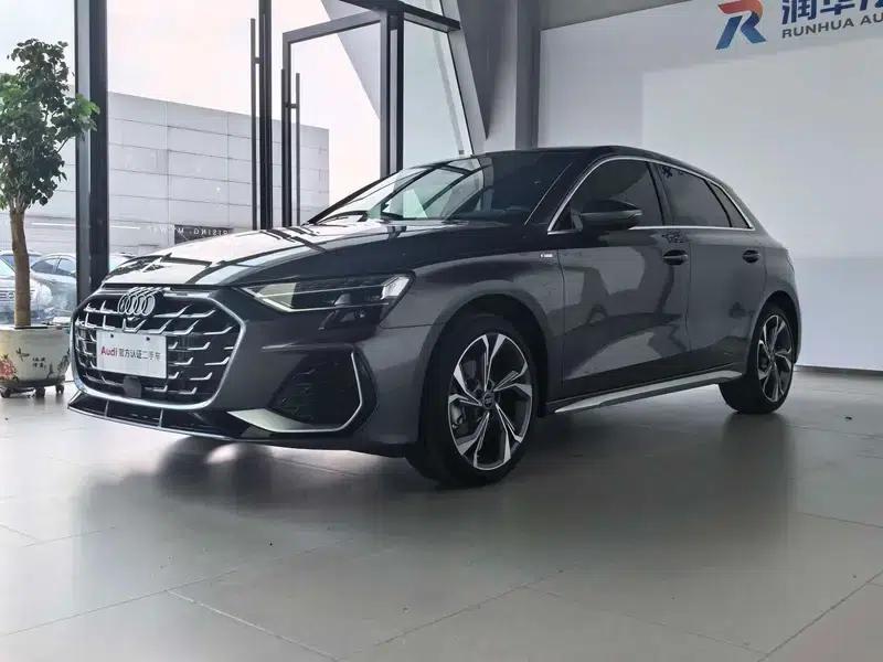 Audi A3 2026 Sportback 35 TFSI Flying Spur Luxury Edition — миниатюра 1