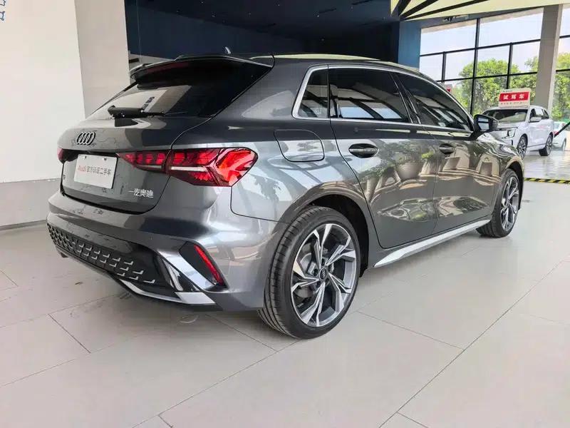 Audi A3 2026 Sportback 35 TFSI Flying Spur Luxury Edition — миниатюра 4
